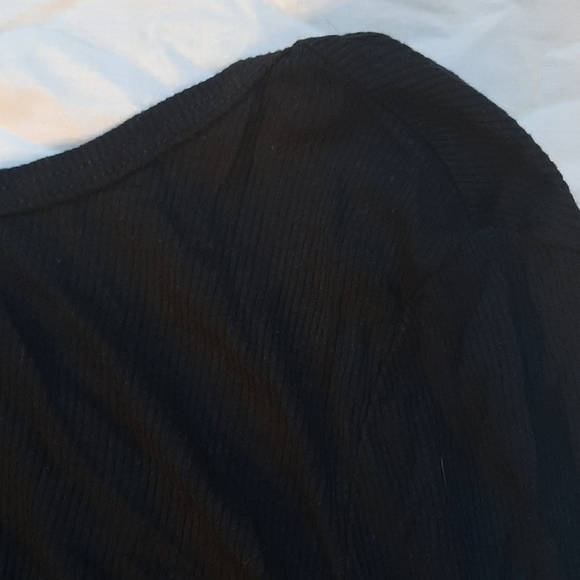 Scooped back black long sleeve shirt - Picture 2 of 4